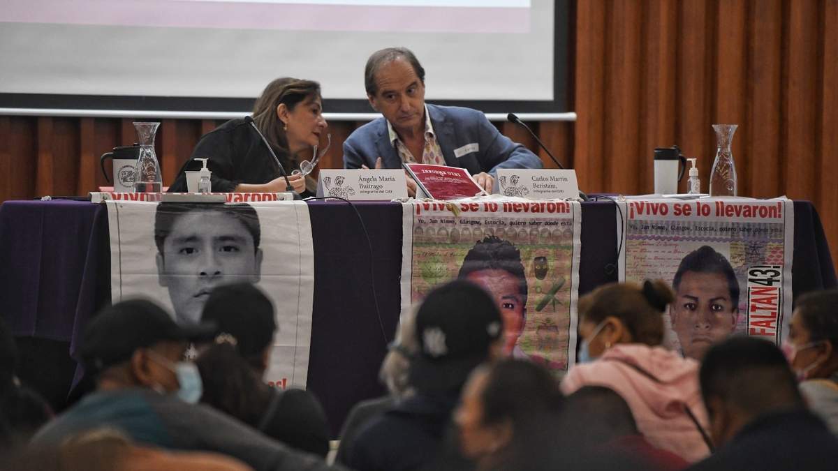 Integrantes del GIEI. Grupo incómodo para el Ejército y López Obrador