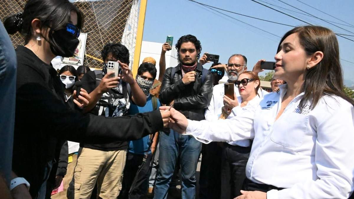 Esttudiantes de la UAEM entregan campus Chamilpa tras tensión; paro entra en fase de seguimiento