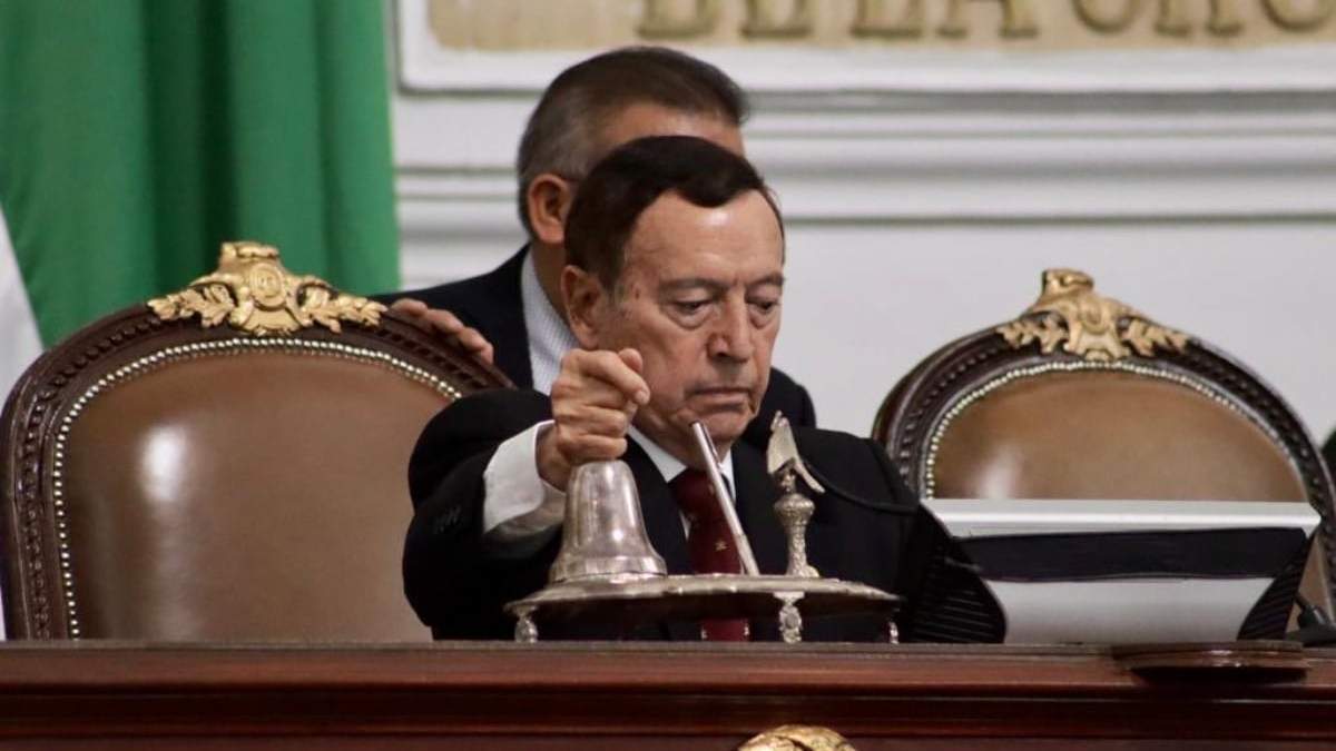 Fausto Zamorano Esparza, presidente de la Mesa Directiva