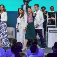 Sheinbaum busca hacer obligatorio el pago digital en gasolineras y casetas este año