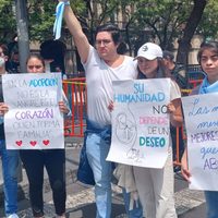 Provida y grupos religiosos protestan afuera de la SCJN contra la despenalización del aborto