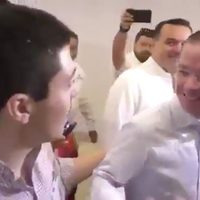 Joven increpa a Anaya en Mérida y lo cuestiona sobre acusaciones de corrupción en su contra (Video)