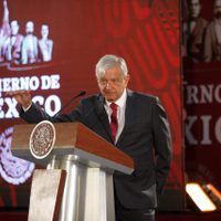 López Obrador expresa 'reproche fraterno” al 'conservadurismo” de  opositores al PIM
