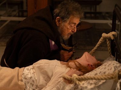Al Pacino, como el padre Riesinger, en “Exorcismo. El ritual”