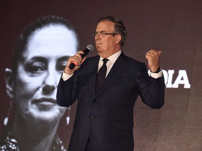 Ebrard acusa a Sheinbaum de campaña negra: Están usando a la Secretaría del Bienestar a su favor