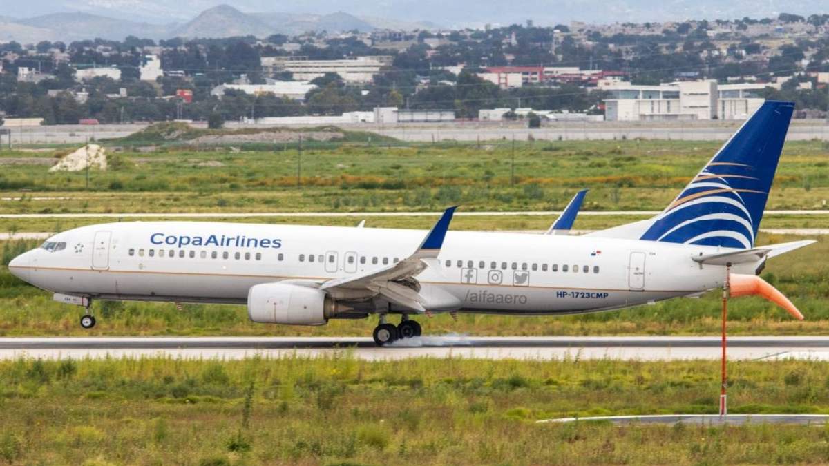 El primer vuelo de Copa Airlines, de Panamá,  en el AIFA