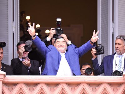 Desgarrador adiós a Maradona: cómo impactó en la Rosada la peor noticia sobre el líder del fútbol