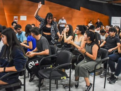 Más de 12.500 estudiantes participaron de capacitaciones y pasantías en empresas petroleras