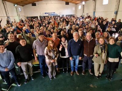 Figueroa participó de un encuentro del peronismo en Vista Alegre