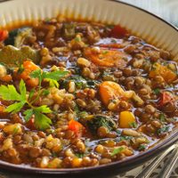 Guiso de lentejas vegetariano: prepará esta receta otoñal y deliciosa, y preparate para los aplausos