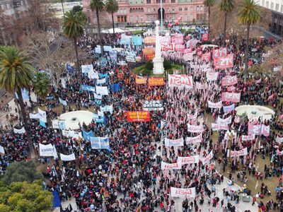 El Frente de Izquierda confirmó su participación en la movilización de la CGT y el sindicalismo combativo pide paro general