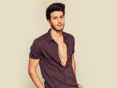 Es más que música: Sebastián Yatra fue alabado por aparecer con este traje de IT Boy