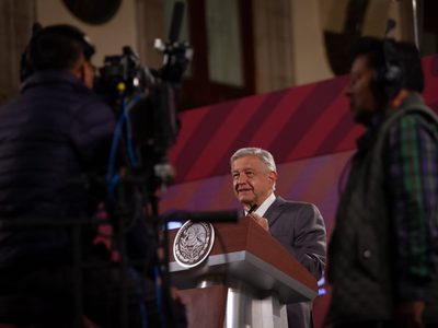 Madrazo, Fox, Marko Cortés, Chumel y otros opositores pronostican "acarreados" en marcha de AMLO