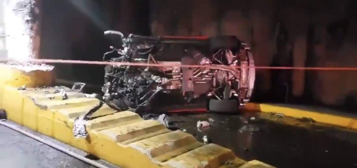 El vehículo incendiado en Guadalajara