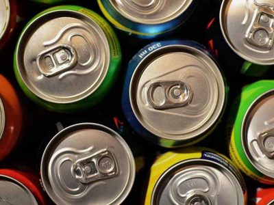 Llená tu casa de las mariposas más lindas, con esa lata de cerveza o gaseosa que ibas a tirar y esta genial idea