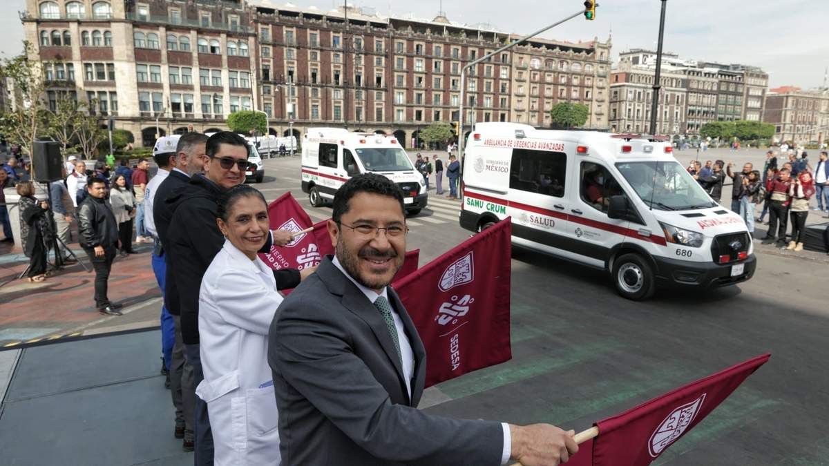 Batres y autoridades de Salud dieron el banderazo de salida a unidades médicas