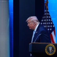 Irán pide cadenas humanas para proteger plantas eléctricas mientras se acaba el plazo de Trump