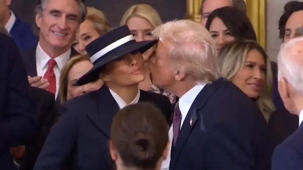 El no-beso de Donald Trump a Melania por culpa de un sombrero