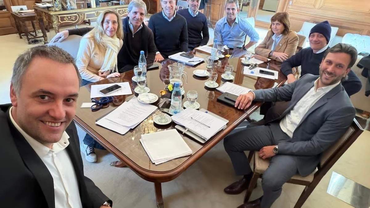 La mesa política se reúne con eje en la agenda legislativa