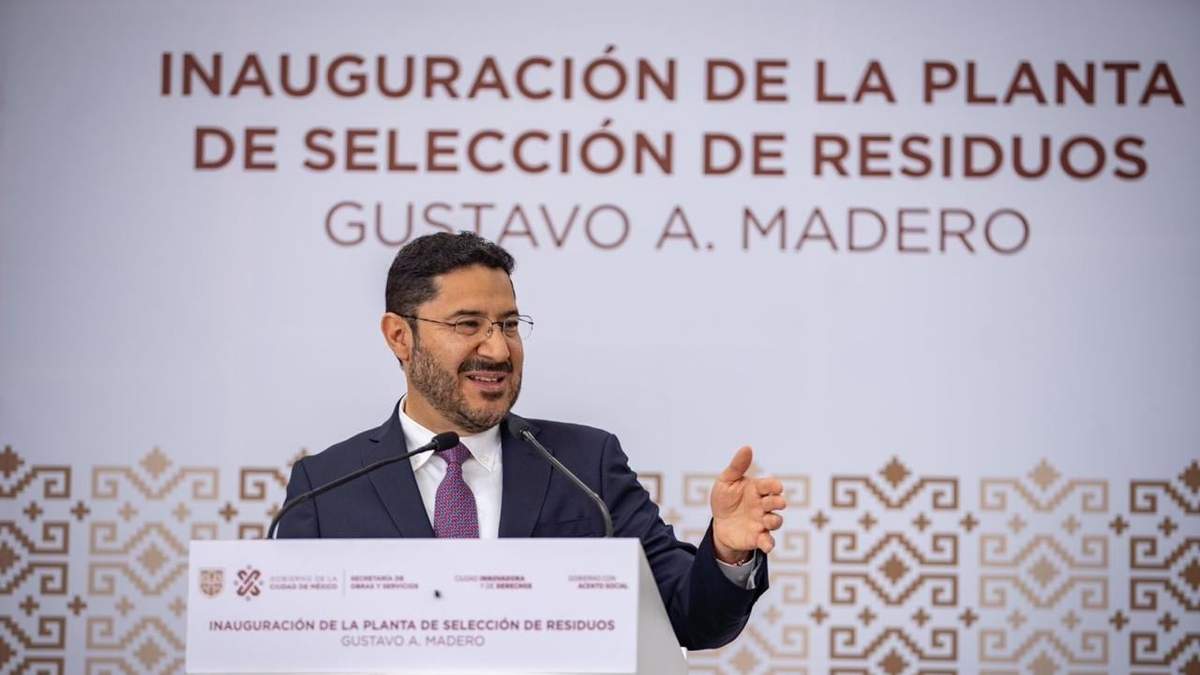Martí Batres, jefe de Gobierno de la CDMX, en conferencia el 9 de noviembre de 2023