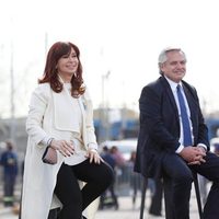 Mientras la oposición intenta desarticular al Gobierno, Fernández muestra la foto de la unidad