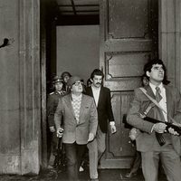Abandonados a su suerte, los héroes de Salvador Allende