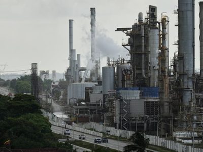 Plan de Trump para apoderarse de la industria petrolera venezolana enfrenta grandes obstáculos