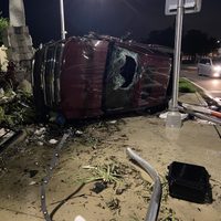 Ian deja atrapados y apagones en una Florida inundada
