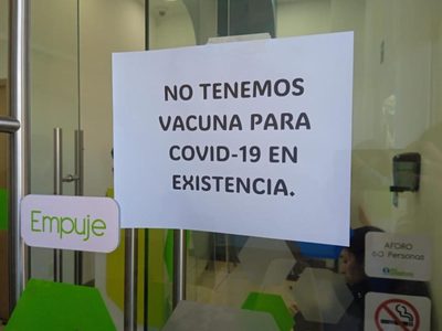 “Euforia y molestia”: Se agotan en farmacias las vacunas de Pfizer contra covid