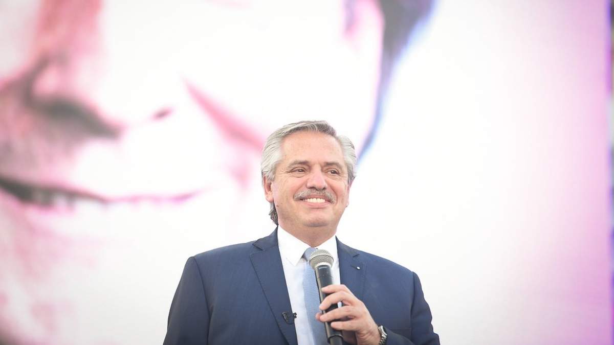 El mandatario argentino busca renegociar una deuda de 44 mil  millones de dólares