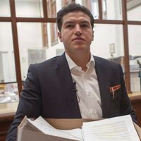 Samuel García es criticado tras reprocharle a su esposa por "enseñar mucha pierna"