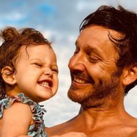 Desborde de amor: Benjamín Vicuña y la imagen junto a Magnolia que se excedió en ternura