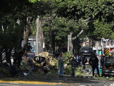 Al menos 13 muertos y 44 heridos por ataque a helicóptero policial y bomba en Colombia
