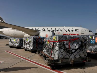 Ataque a Irán interrumpe los vuelos en Oriente Medio