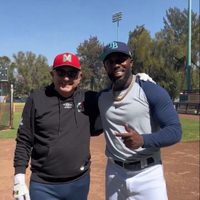 AMLO “suelta el brazo” junto a Randy Arozarena