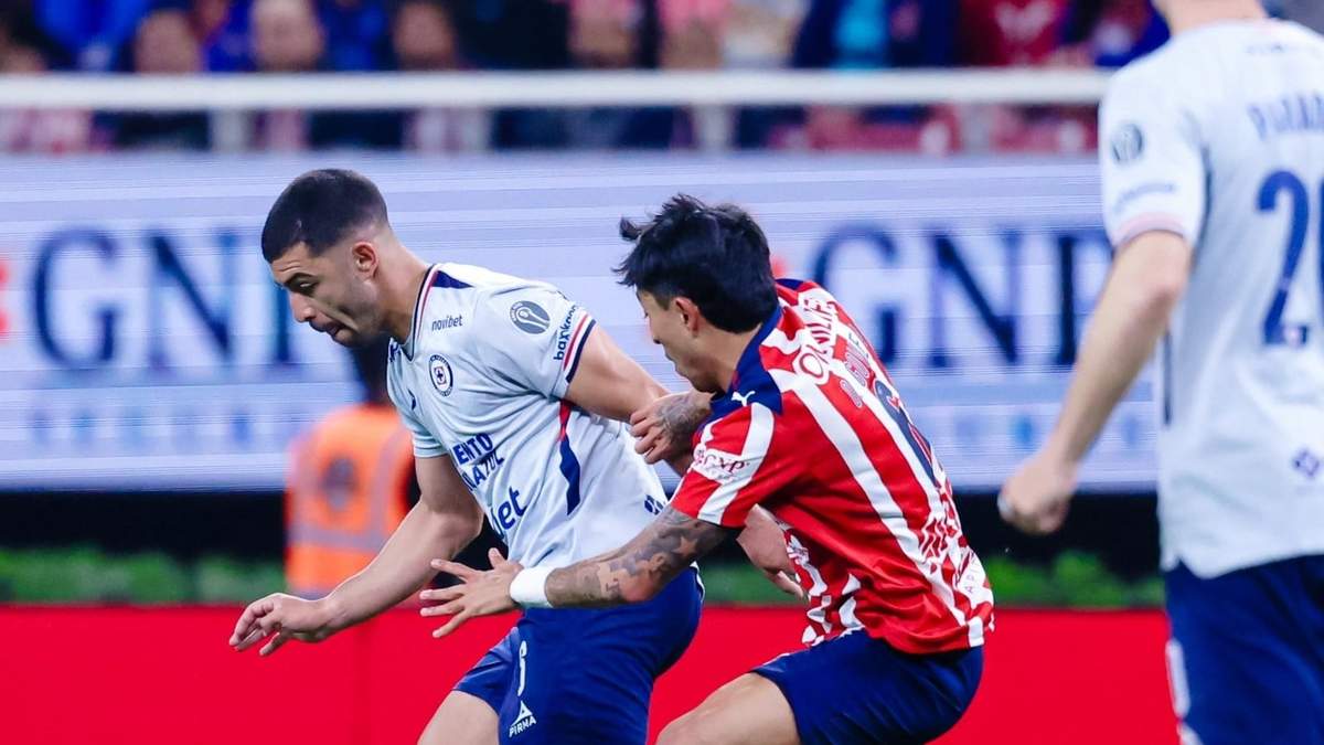 El partido entre Cruz Azul y Chivas