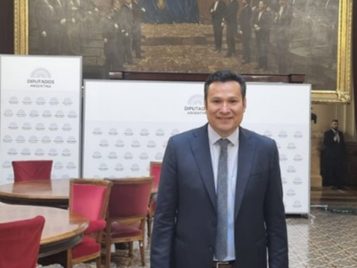Llancafilo fue invitado a participar de una serie de eventos petroleros en Washington DC y Houston