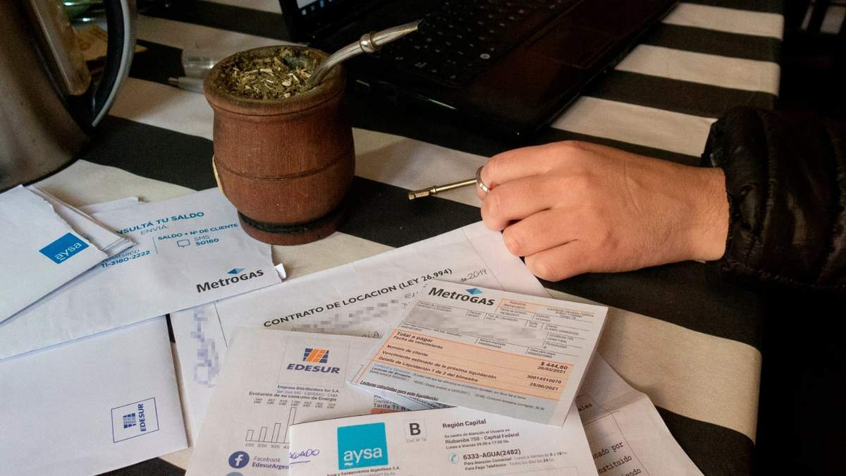 Facturas de servicios básicos. Fuente: (Twitter)