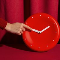 Media sanción para el cambio de horario: Diputados aprobó el proyecto que retrasa el reloj para ahorrar luz
