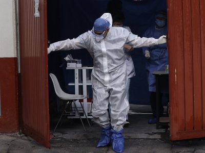 Reportan 32 mil 216 contagios de coronavirus, tres veces más que el miércoles