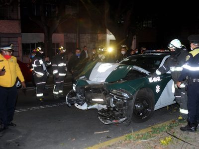 Policía de la CDMX en estado “inconveniente” chocó patrulla en el Edomex; lo suspenden