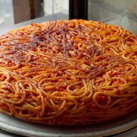 Si te sobraron fideos, no se los des al perro: hacé este plato delicioso, digno de un verdadero chef