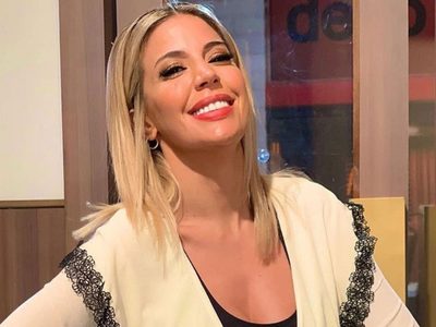 ¡Mirá lo que es! Virginia Gallardo presentó de esta ingeniosa manera a su recién nacida. ¡Derrite!
