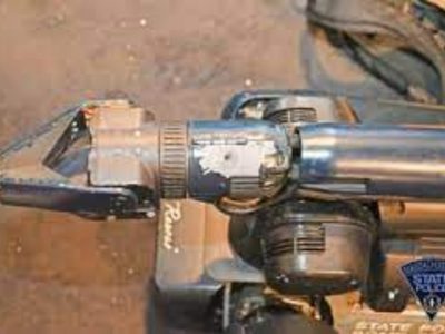 Un perro robot recibe varios disparos y evita un posible derramamiento de sangre en Massachusetts