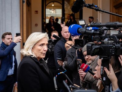 Marine Le Pen condena intervención estadunidense en Venezuela y defiende la soberanía nacional