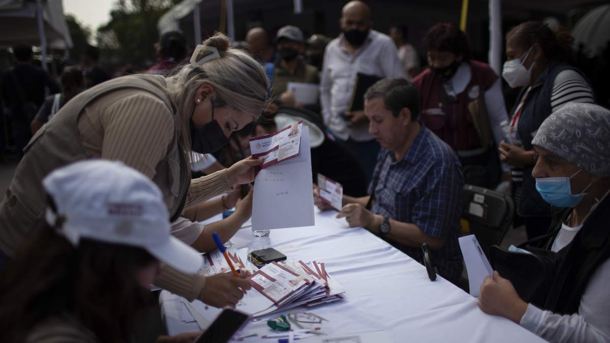 Entrega de tarjetas del Banco del Bienestar