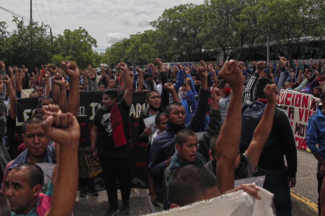 f14767cee4ac2b366b-200921_ayotzinapa_jlc6