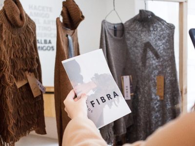 Éxito de ventas online de indumentaria de diseño con lana argentina
