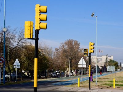 Invertirán 6.7 millones de pesos para implementar semáforos inteligentes