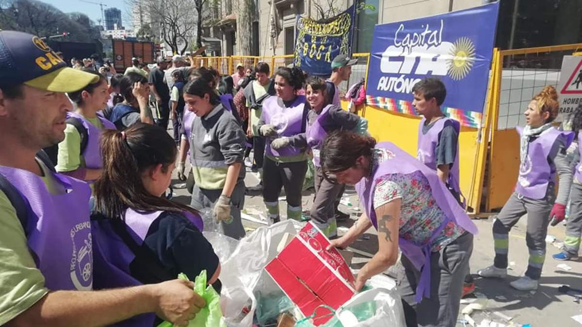 Cartoneros. Fuente: (Twitter)